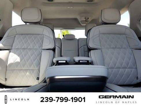 New 2026 Lincoln Navigator L Black Label AWD/4WD image 29