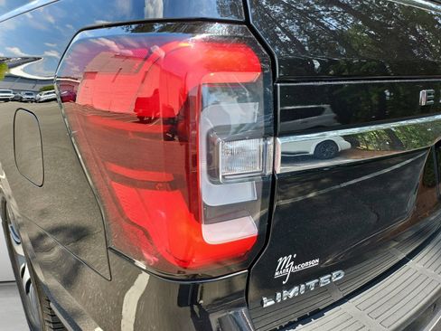 Used 2022 Ford Expedition Max Limited RWD image 20