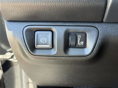 Used 2023 GMC Acadia SLE w/ Driver Convenience Package AWD/4WD image 17