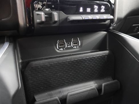 Used 2024 RAM 2500 Big Horn w/ Night Edition AWD/4WD image 46