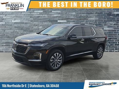 Used 2023 Chevrolet Traverse Premier AWD/4WD image 1