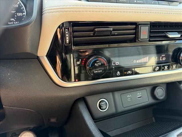 Used 2023 Nissan Rogue SV w/ SV Premium Package AWD/4WD image 24