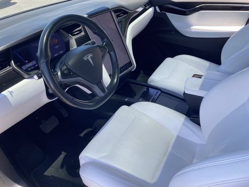 Used 2018 Tesla Model X 75D AWD/4WD image 15