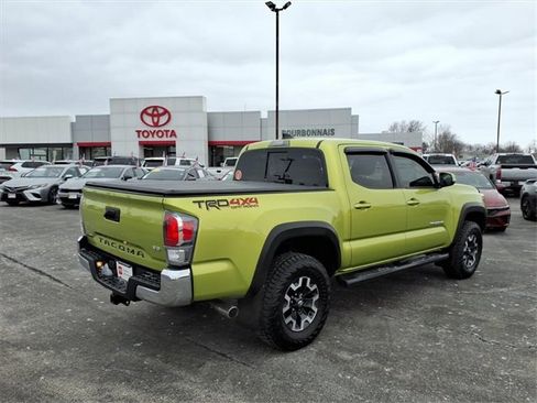 Certified 2023 Toyota Tacoma TRD Off-Road image 3