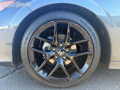 Used 2025 Honda Civic Sport image 10