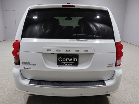 Used 2019 Dodge Grand Caravan SXT w/ Driver Convenience Group FWD image 3
