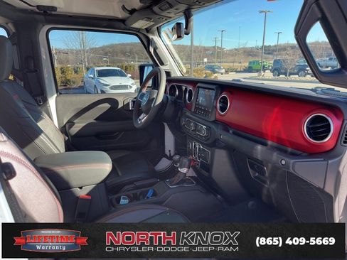 Used 2023 Jeep Gladiator Rubicon w/ Trailer Tow Package image 28