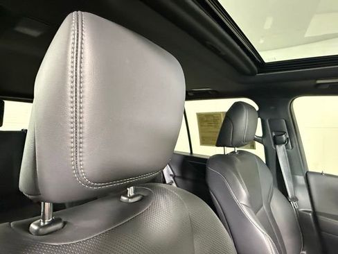 Used 2024 Lexus LX 600 4WD w/ Premium Package image 38