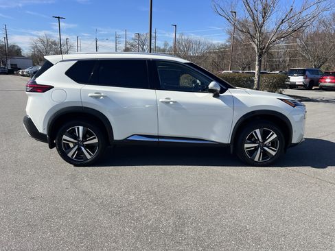 Certified 2023 Nissan Rogue Platinum w/ Platinum Premium Package image 4