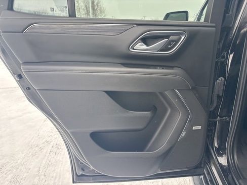 Used 2021 GMC Yukon SLT w/ SLT Luxury Package image 18