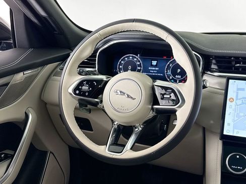 Certified 2025 Jaguar F-PACE R-Dynamic S image 20