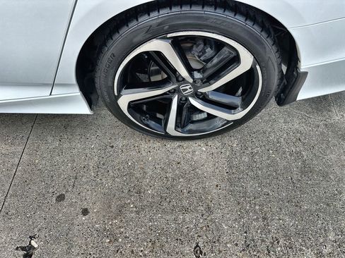 Used 2021 Honda Accord Sport image 12