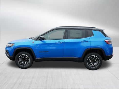 New 2026 Jeep Compass Trailhawk w/ Trailer Tow Group image 4