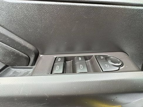 Used 2023 Chevrolet Colorado Trail Boss w/ Technology Package AWD/4WD image 13
