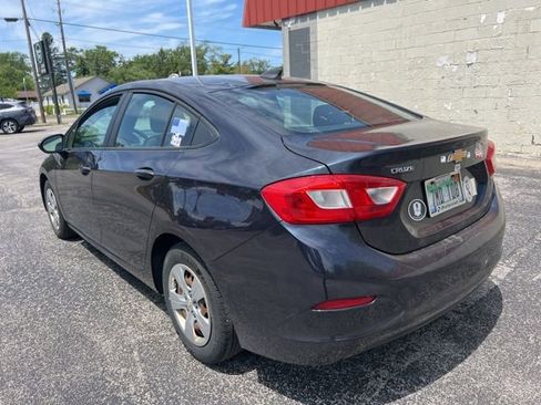 Used 2016 Chevrolet Cruze LS FWD image 3