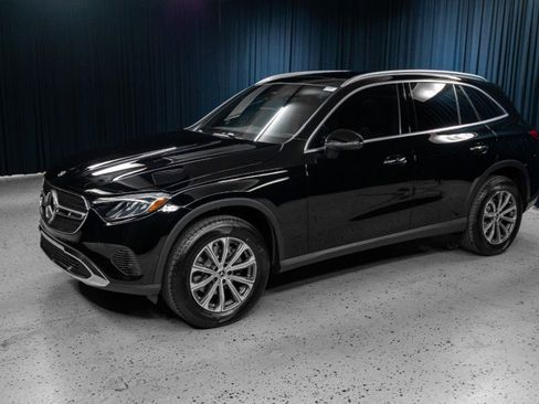 Certified 2026 Mercedes-Benz GLC 300 image 1