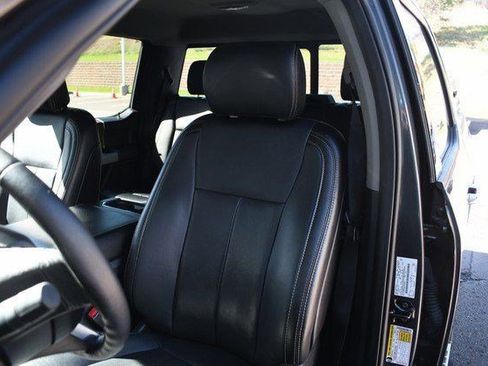 Used 2020 Ford F150 Lariat image 19