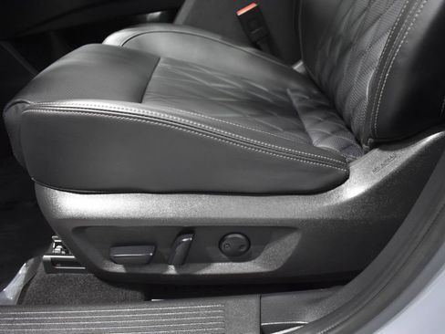 Certified 2023 Nissan Rogue Platinum w/ Platinum Premium Package image 18