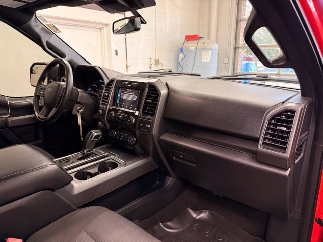 Used 2019 Ford F150 XLT w/ Equipment Group 302A Luxury AWD/4WD image 24