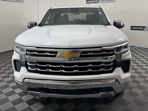 Used 2022 Chevrolet Silverado 1500 LTZ w/ Z71 Off-Road Package AWD/4WD image 9