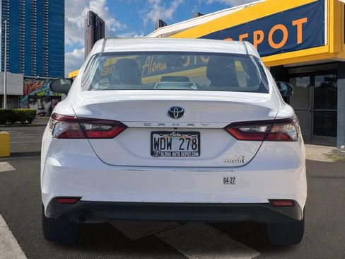 Used 2021 Toyota Camry LE FWD image 4