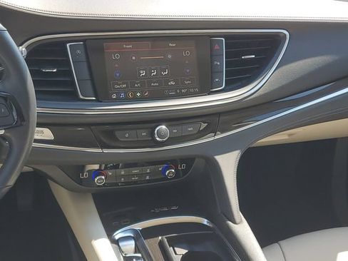 Certified 2024 Buick Enclave Essence FWD image 15