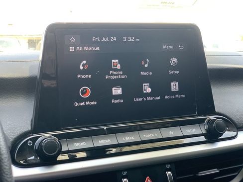 Used 2023 Kia Forte LXS w/ LXS Technology Package FWD image 11