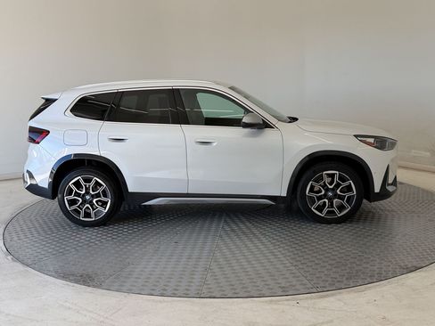 Certified 2024 BMW X1 xDrive28i w/ Technology Package AWD/4WD image 8