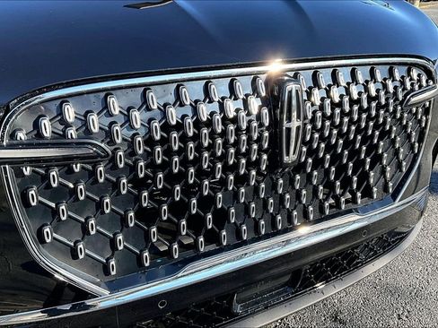 Used 2025 Lincoln Aviator Reserve w/ Equipment Group 201A image 31