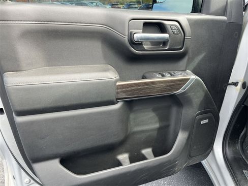 Used 2019 Chevrolet Silverado 1500 RST image 21