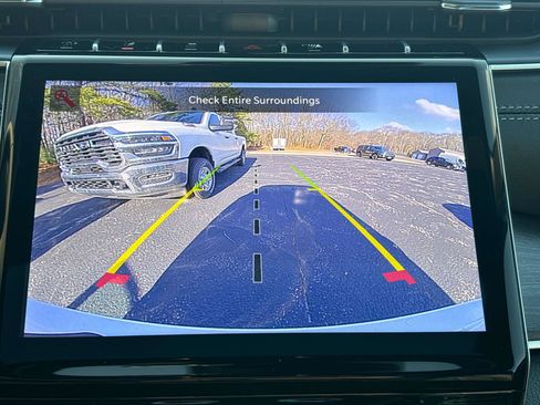 New 2025 Jeep Grand Cherokee Limited image 12