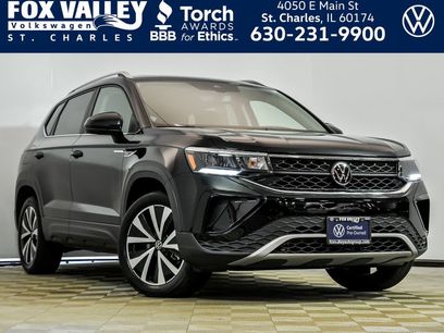 Used 2023 Volkswagen Taos SE w/ Panoramic Sunroof Package