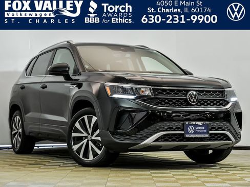 Used 2023 Volkswagen Taos SE w/ Panoramic Sunroof Package AWD/4WD image 1