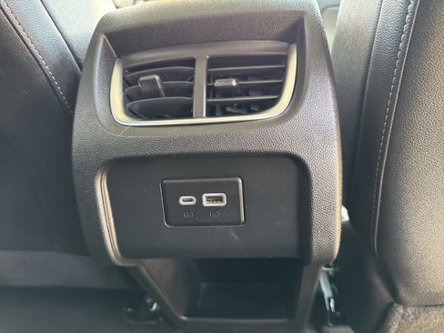 Used 2023 Chevrolet Blazer LT AWD/4WD image 13