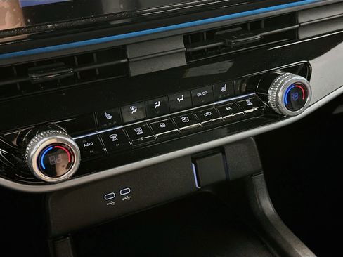 Used 2024 Honda Prologue Touring image 24