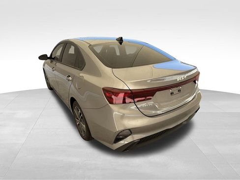 Used 2023 Kia Forte LXS FWD image 7