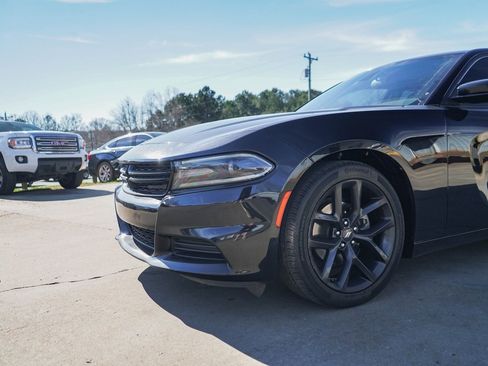 Used 2021 Dodge Charger SXT w/ Blacktop Package image 25