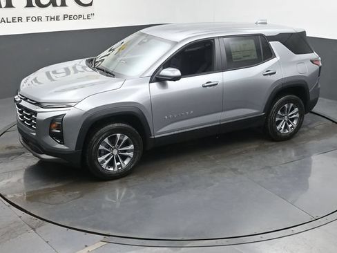 New 2026 Chevrolet Equinox LT w/ Safety and Technology Package FWD image 22