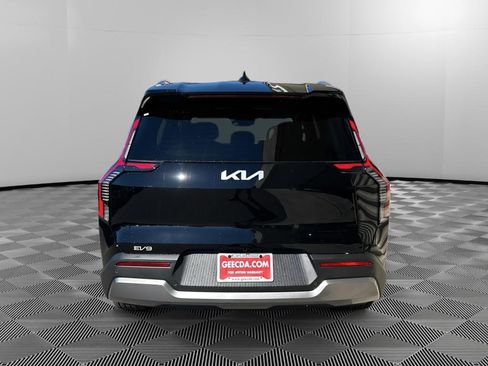 New 2026 Kia EV9 Wind AWD/4WD image 7