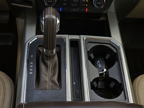 Used 2018 Ford F150 Lariat RWD image 14