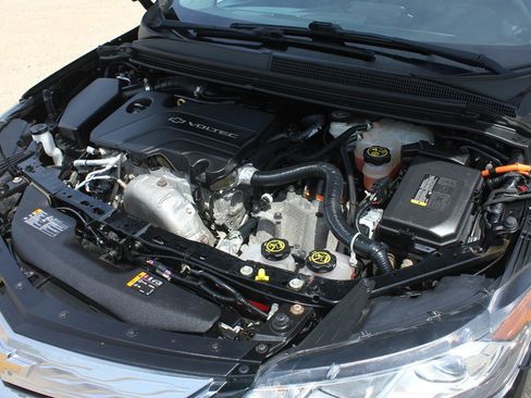 Used 2017 Chevrolet Volt LT w/ Comfort Package FWD image 50