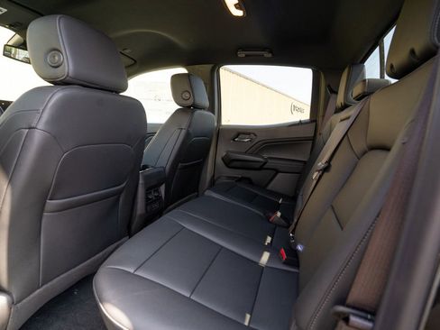 New 2025 Chevrolet Colorado LT w/ LT Convenience Package image 33