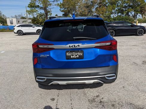 Certified 2023 Kia Seltos SX w/ SX Sunroof Package image 8