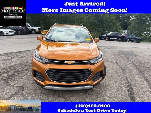 Used 2017 Chevrolet Trax LT w/ Sun & Sound Package FWD image 2