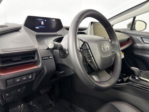 Certified 2025 Toyota Prius Plug-In Hybrid image 13