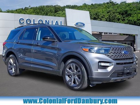Certified 2023 Ford Explorer XLT w/ Equipment Group 202A AWD/4WD image 1