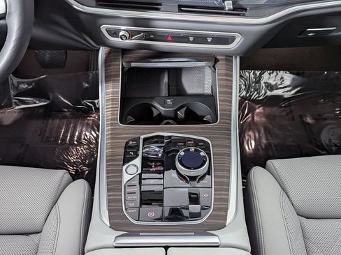 Used 2025 BMW X5 xDrive40i w/ Executive Package AWD/4WD image 42