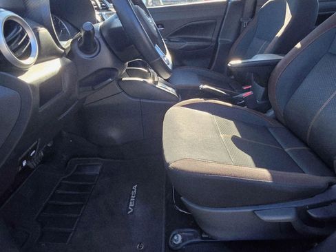Used 2020 Nissan Versa SR image 8