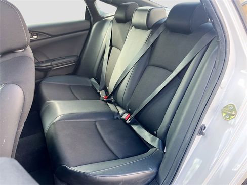 Used 2020 Honda Civic Sport image 21