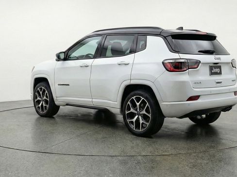 Used 2025 Jeep Compass Limited AWD/4WD image 6